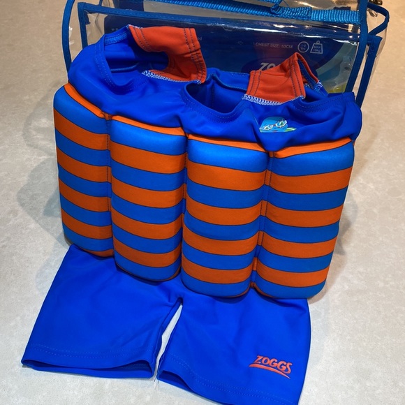 New ZOGGS BOYS LEARN TO SWIM FLOATSUIT Red/Blue Age: 1-2 Year 11-15kg ⭐️⭐️⭐️⭐️ - Picture 9 of 11